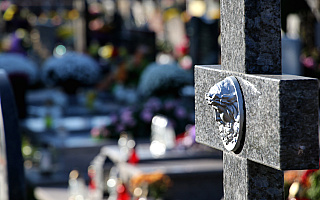 Aplikacja pomoże wyszukać grób na cmentarzach w Elblągu i Pieniężnie